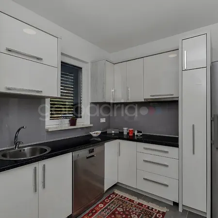 Apartment Luxury Poseidon - Free Parking Makarska