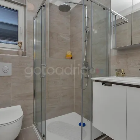 Luxury Poseidon - Free Parking 아파트